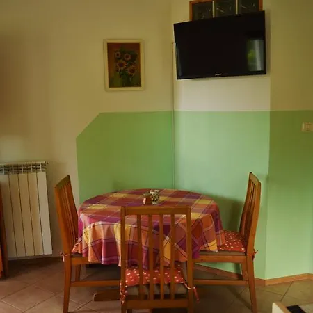 Kozjak Apartment *