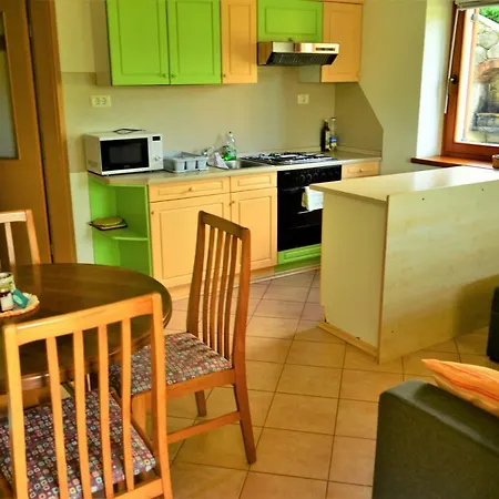 Kozjak Apartment *
